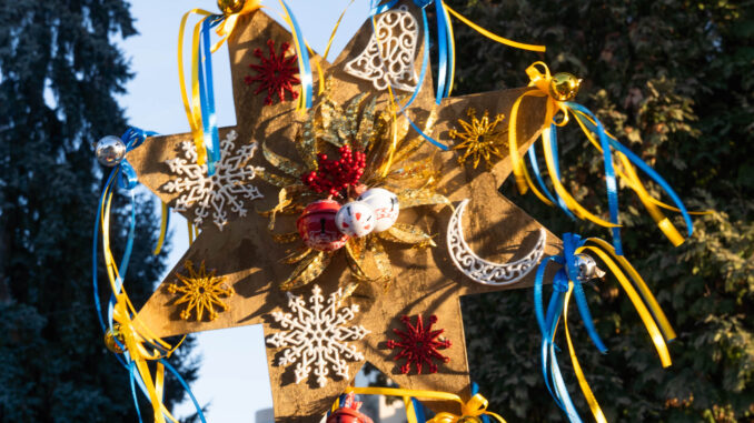 Під час колядницької ходи в Ужгороді збирали кошти для ЗСУ