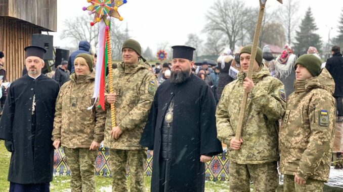 Чернівці встановили світовий рекорд із наймасовішого виконання колядки (фото)