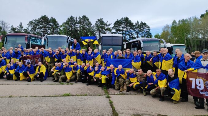 З полону повернулись 5 захисників із Закарпаття З полону повернулись 5 захисників із Закарпаття
