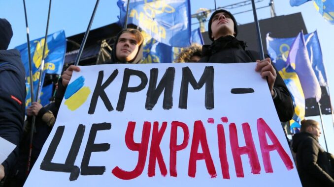 ЄС продовжив санкції за Крим: обмеження проти Росії діятимуть до літа 2026 року ЄС продовжив санкції за Крим: обмеження проти Росії діятимуть до літа 2026 року