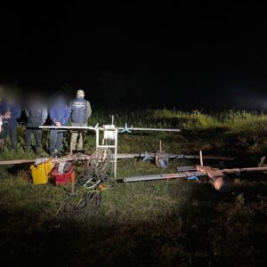 На Закарпатті прикордонники зі стріляниною затримали контрабандистів із дронами та сигаретами (фото)