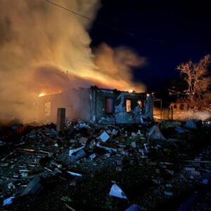 Російські війська продовжують обстріли українських населених пунктів, завдаючи ударів по житловій інфраструктурі та цивільних об'єктах. Минулої доби під ворожим вогнем опинилися Донеччина, Дніпропетровщина та Одещина.