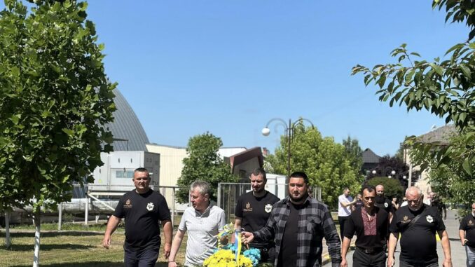 На честь Героя: в Тячеві вшанували пам’ять Олега Куцина, позивний «Кум»