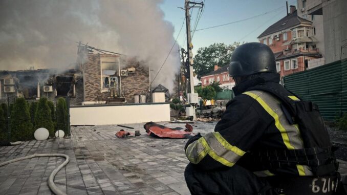 Ніч пекла: Київ та область під вогнем. Є загиблі й поранені Ніч пекла: Київ та область під вогнем. Є загиблі й поранені