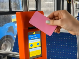 Без готівки та черг: в Ужгороді повноцінно запрацював електронний квиток у громадському транспорті