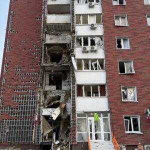 Нічний удар по Одесі: дрони РФ зруйнували пологовий будинок і забрали життя людини