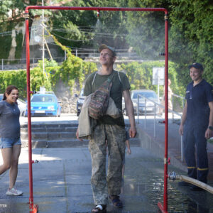 В Ужгороді встановили «портали свіжості» для охолодження в спеку