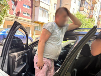Позбавлений права і знову за кермом: в Ужгороді затримали водія під кайфом