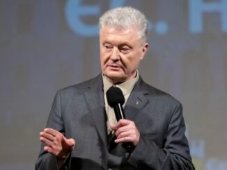 Порошенка знову не випустили за кордон: у «ЄС» говорять про тиск на опозицію