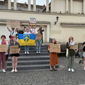“Remember Olenivka”: в Ужгороді вшанували памʼять полеглих і закликали не забувати про полонених