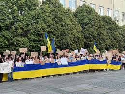в Ужгороді третій день тривають протести проти скандального закону