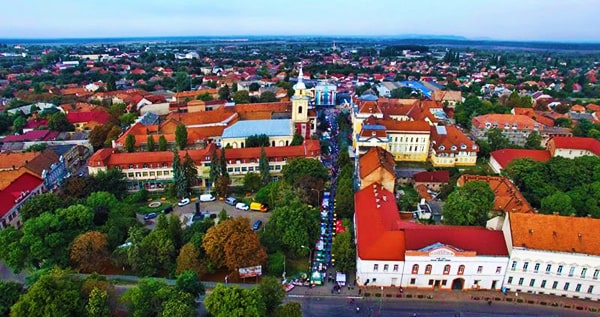 У Берегові роздаватимуть продуктові пакунки сім’ям, де є особи віком 85+