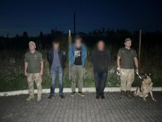 На Закарпатті прикордонники затримали трьох чоловіків, які намагалися незаконно перейти до Словаччини