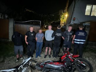 На Закарпатті суд заарештував трьох мотоциклістів, які переправляли призовника до Румунії