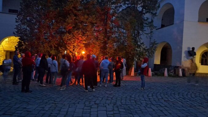 У замку Паланок відбудеться благодійна вечірня екскурсія У замку Паланок відбудеться благодійна вечірня екскурсія
