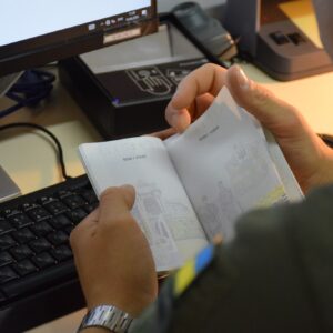 На кордоні з Угорщиною затримали розшукувану за підозрою у крадіжці закарпатку