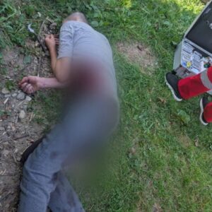 На Тячівщині 70-річний чоловік під час застілля поранив ножем сусіда