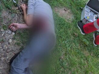 На Тячівщині 70-річний чоловік під час застілля поранив ножем сусіда