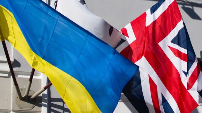 Велика Британія передала Україні понад 1 мільярд фунтів стерлінгів, отриманий від заморожених російських активів. Велика Британія передала Україні понад 1 мільярд фунтів стерлінгів, отриманий від заморожених російських активів.