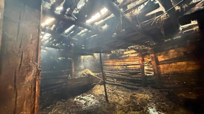 На Берегівщині рятувальники врятували 5-річного хлопчика з пожежі На Берегівщині рятувальники врятували 5-річного хлопчика з пожежі