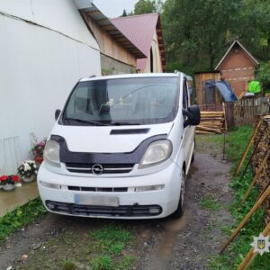 На Рахівщині затримали підлітка, який викрав понад 17 тисяч гривень із автомобіля