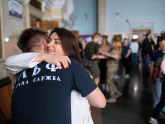 Понад сотню військових медиків повернулися з психологічної реабілітації у Швеції
