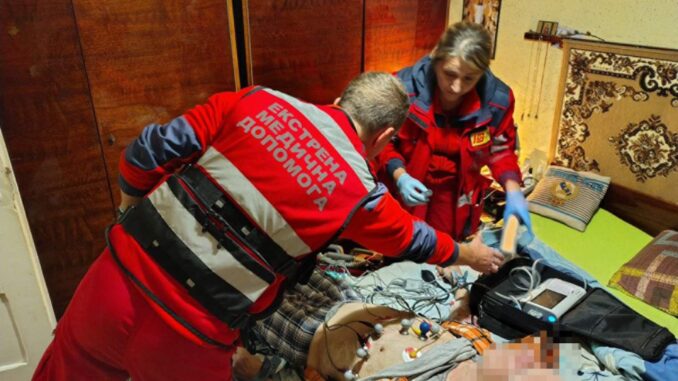 На Рахівщині врятували 79-річного чоловіка з інфарктом