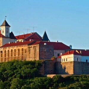 У Мукачівському замку відбудеться молебень до Дня захисників та захисниць України