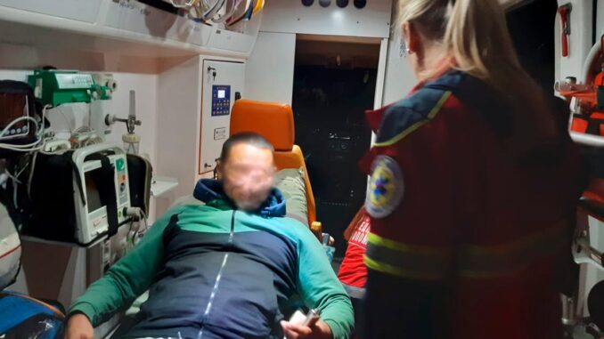 надали допомогу рятувальникку