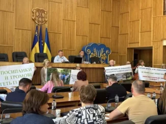 Ужгородці відстояли свій двір: депутати скасували рішення на користь забудовника
