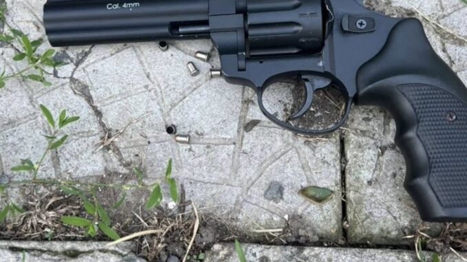 У Мукачеві підліток стріляв зі спортивного револьвера – відповідальність понесли батьки
