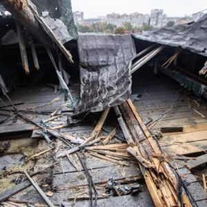 Росіяни вдарили дроном по пологовому будинку в Сумах
