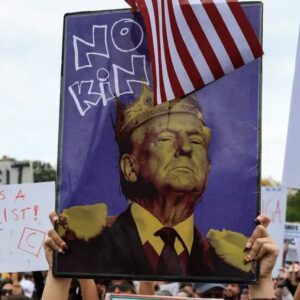 «Без королів»: у США проходять масові протести проти політики Дональда Трампа
