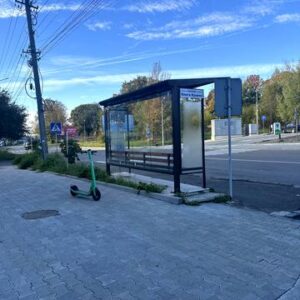 Забудовник «приватизував» зупинку в Ужгороді: суд повернув її громаді
