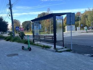 Забудовник «приватизував» зупинку в Ужгороді: суд повернув її громаді