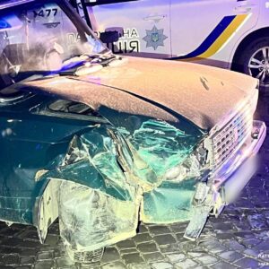 Нетверезий водій на ВАЗ спричинив нічну ДТП в центрі Ужгорода