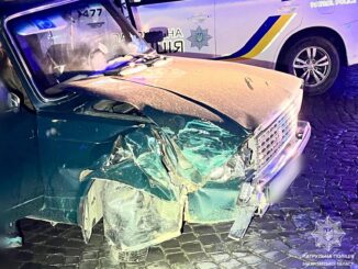 Нетверезий водій на ВАЗ спричинив нічну ДТП в центрі Ужгорода
