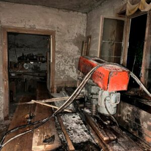На Тячівщині рятувальники не допустили знищення майстерні: вогонь приборкали за 23 хвилини