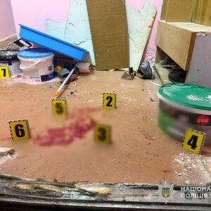 Стрілянина в багатоповерхівці Мукачева: поліція провела спецоперацію КОРД