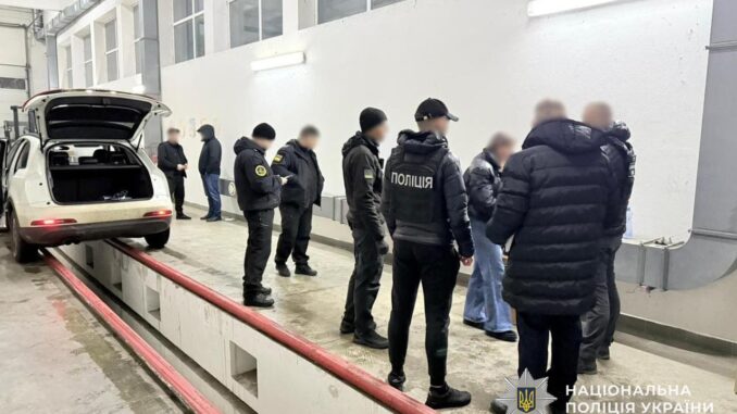 На кордоні біля Ужгорода затримали контрабанду на 9 млн грн