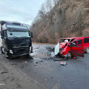 Смертельна аварія на Абранському перевалі: загинув пасажир мікроавтобуса
