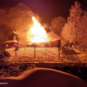 Вогнеборці врятували унікальну дерев’яну церкву на Хустщині від повного знищення