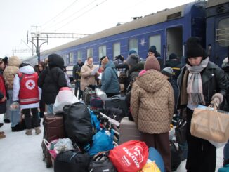 Мукачево зустріло ще 10 евакуйованих сімей із Запорізької області: серед них немовля віком 2 місяці