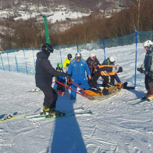 На горі Красія травмувалася 15-річна лижниця: дівчину евакуювали гірські рятувальники