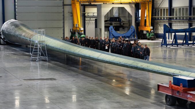 Крок до енергонезалежності: в Україні створили власний вітряк