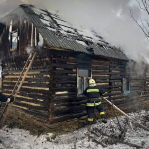 Під час пожежі в житловому будинку на Ужгородщині загинув 72-річний чоловік