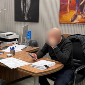 На Закарпатті нотаріусу оголосили підозру через незаконне переоформлення арештованого майна на понад 42 млн грн