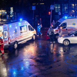 ДТП за участі швидкої в Ужгороді: на перехресті Свободи та Капушанської зіткнулися спецавто і легковик