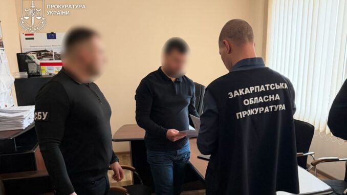 Розтрата понад 3 млн грн під час ремонту траси Р-21: посадовцю обласної служби повідомлено про підозру