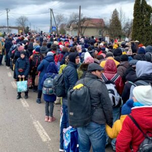 Українці, які були змушені залишити країну через повномасштабну війну, відтепер можуть подати заяви до Міжнародний реєстр збитків. У реєстрі відкрили нову категорію для таких постраждалих. Про це під час пресконференції у Києві повідомив виконавчий директор реєстру Маркіян Ключковський.